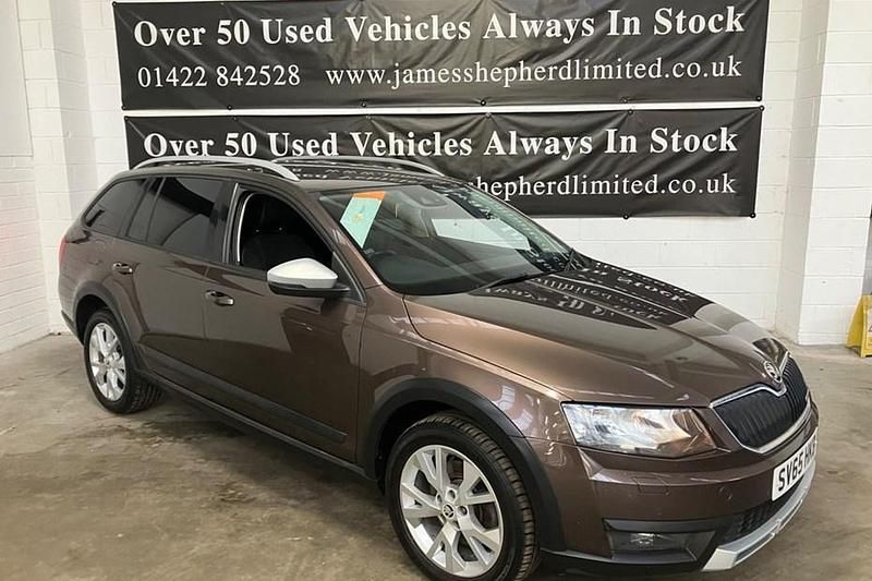 Used Skoda Octavia Scout Scout 4x4 184 HP (135 kW) 2015 Estate