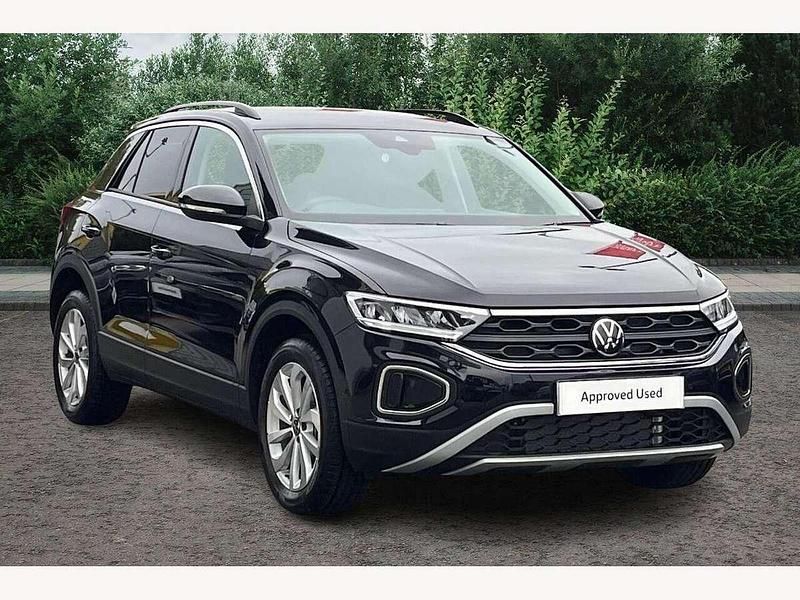 Black New 2025 VW T-Roc Match SUV | £27,180 (Super price) - Image 1/4