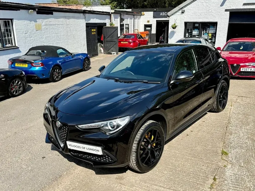 Used Alfa Romeo Stelvio 280 HP (205 kW) 2019 Black SUV