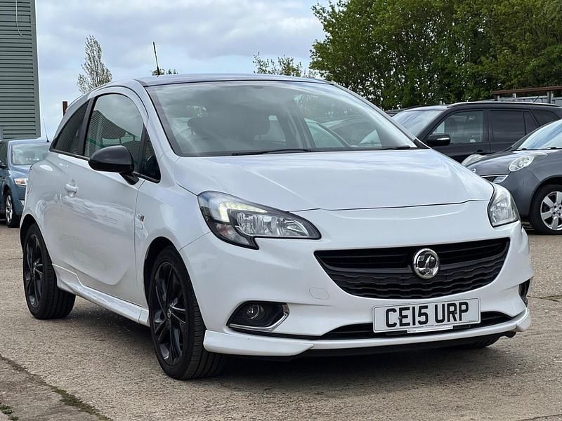 Used Vauxhall Corsa Edition 115 HP (84 kW) 2015 White Hatchback