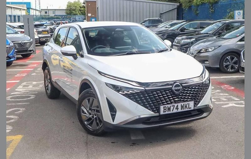 Used Nissan Qashqai Acenta Premium 138 HP (101 kW) 2025 White SUV