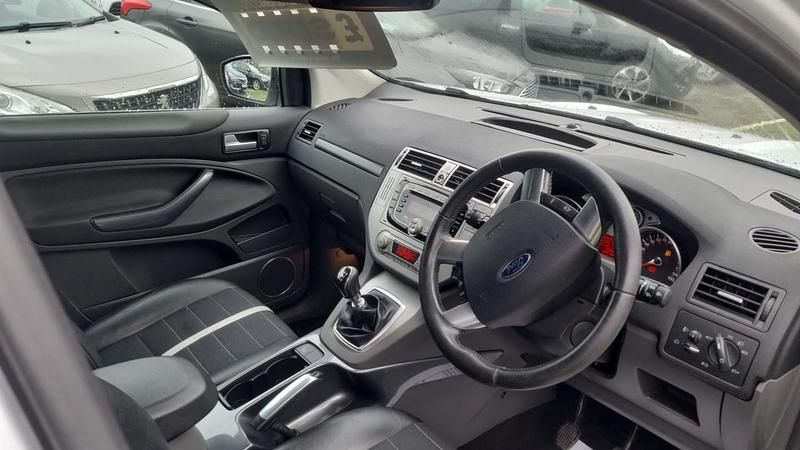 Used Ford Kuga Titanium 2011 White SUV