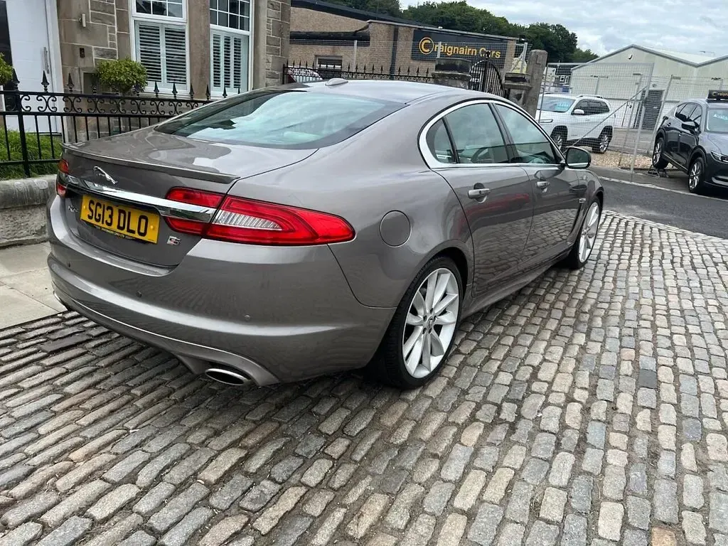 Used Jaguar XF Portfolio 275 HP (202 kW) 2013 Grey Sedan
