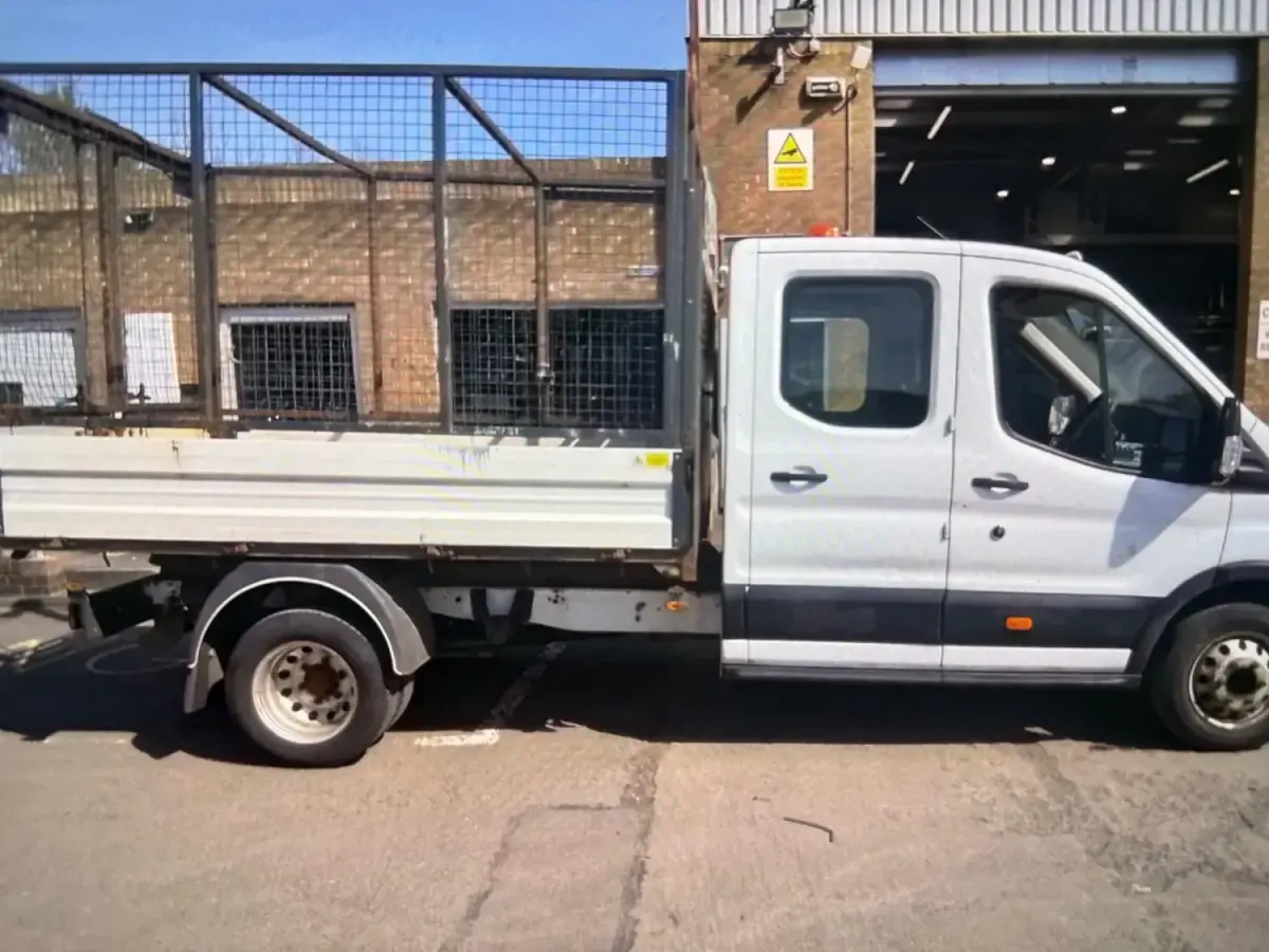 Second-hand Ford Transit 130 CP (95 kW) 2019 Alb Cabrio