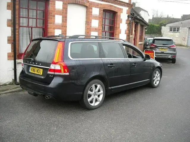 Używany Volvo V70 SE 181 KM (133 kW) 2016 Niebieski Kombi