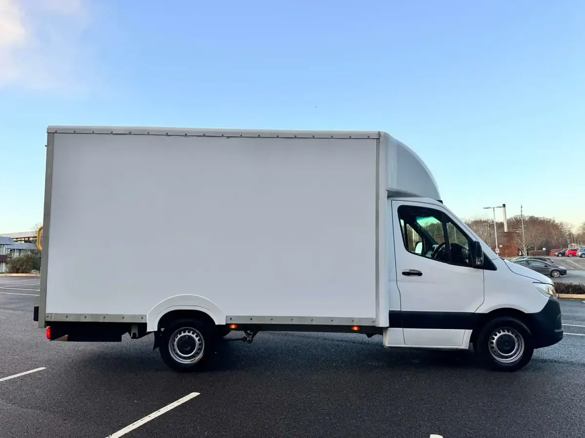 Begagnad Mercedes Sprinter Progressive 2021 Vit Van