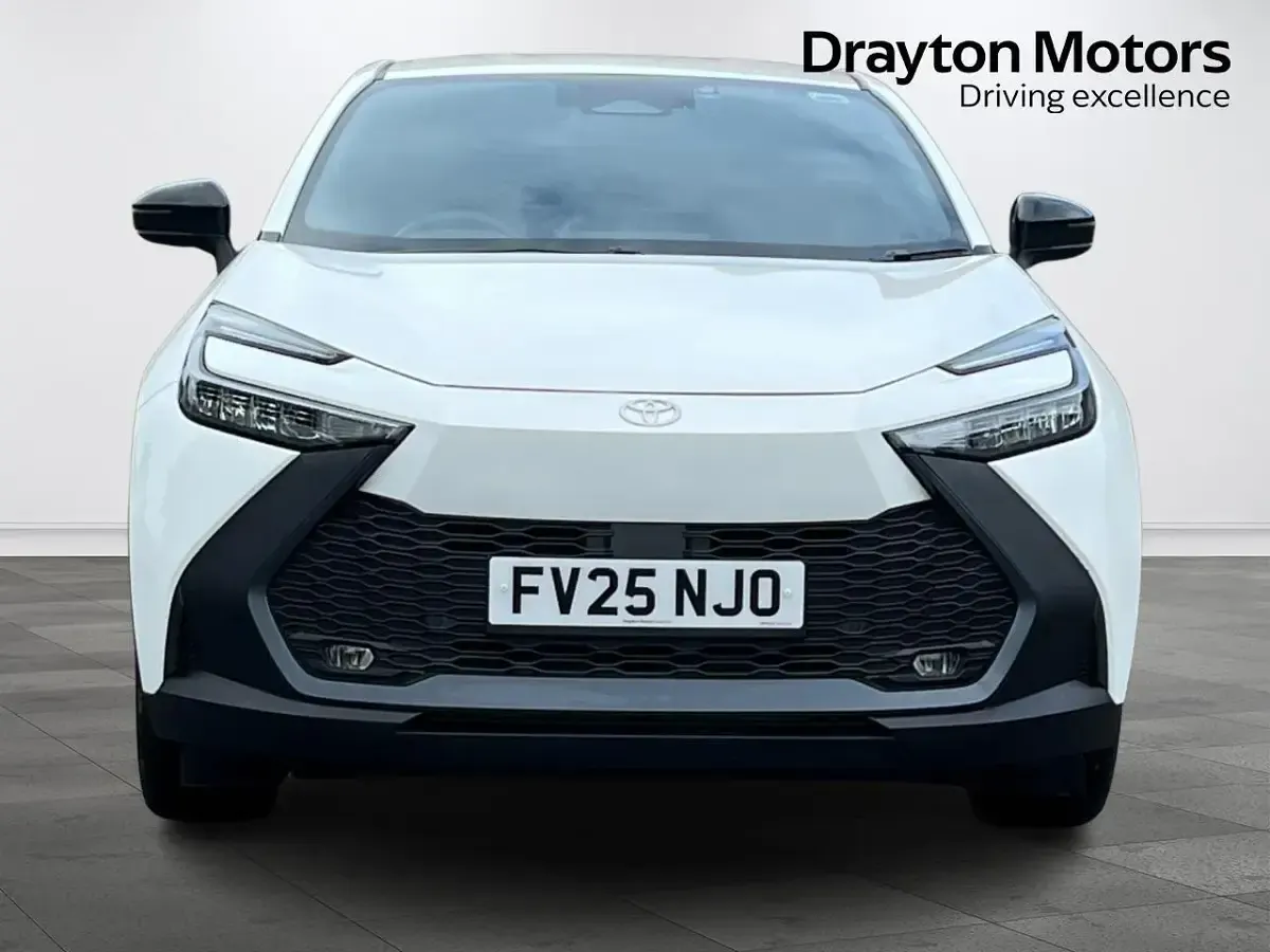 Used Toyota C-HR Design 140 HP (102 kW) 2025 White SUV