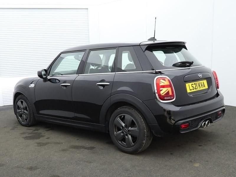Used Mini Cooper S Classic 192 HP (141 kW) 2021 Black Hatchback
