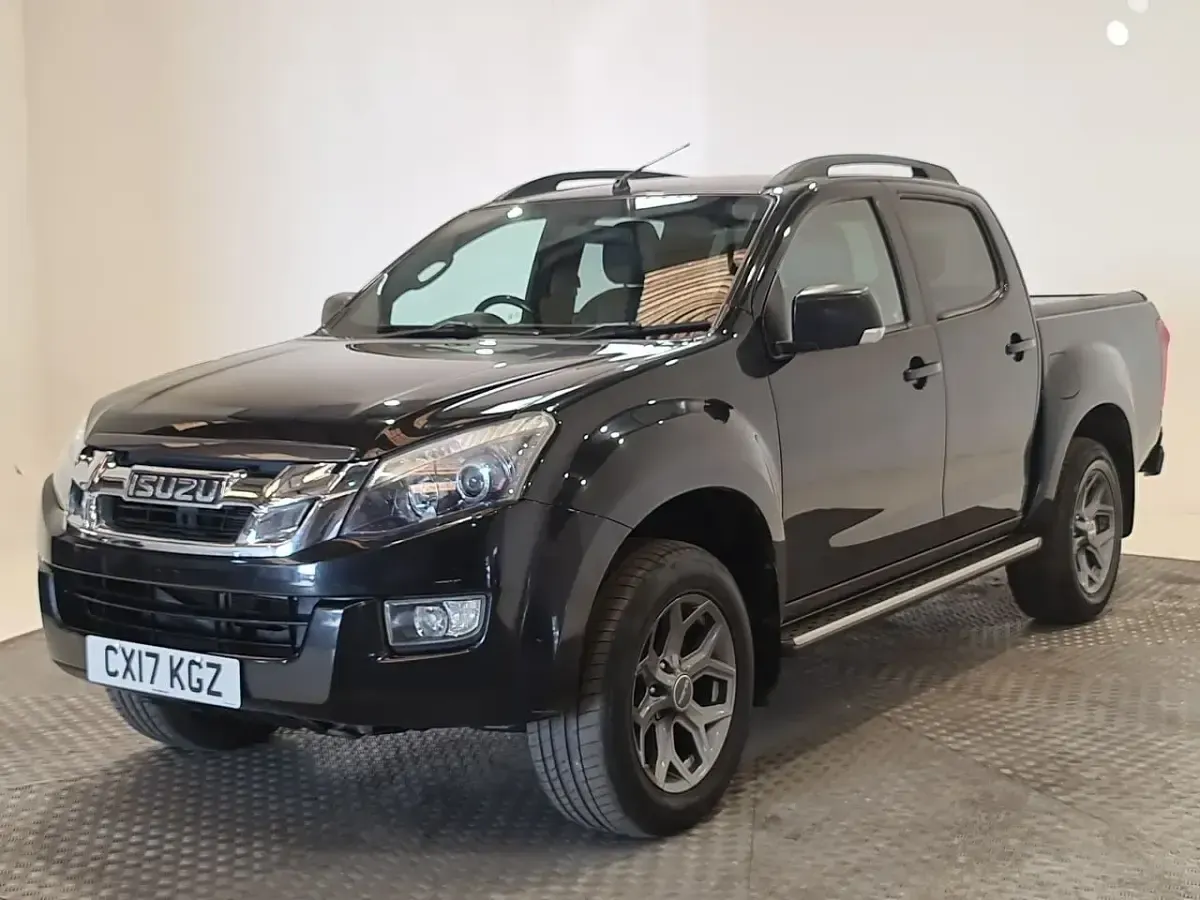 Used Isuzu D-Max 163 HP (119 kW) 2017 Black Pickup