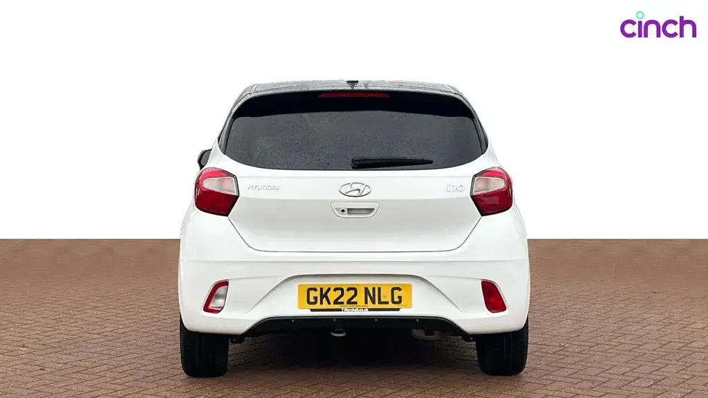 Used Hyundai i10 Premium 2022 White Hatchback