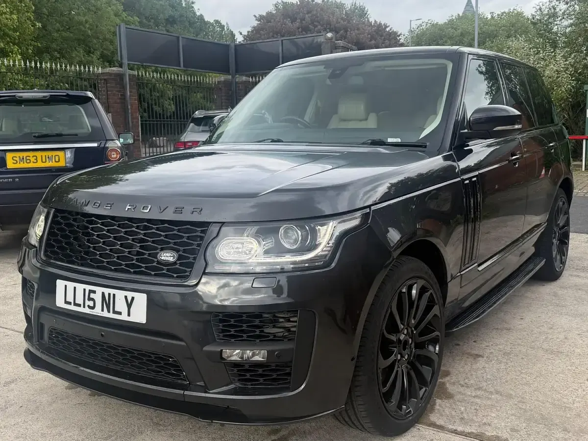 Used Land Rover Range Rover Vogue 258 HP (189 kW) 2015 Grey SUV