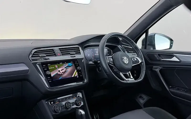 Used VW Tiguan Allspace R-line 150 HP (110 kW) 2021 Grey SUV