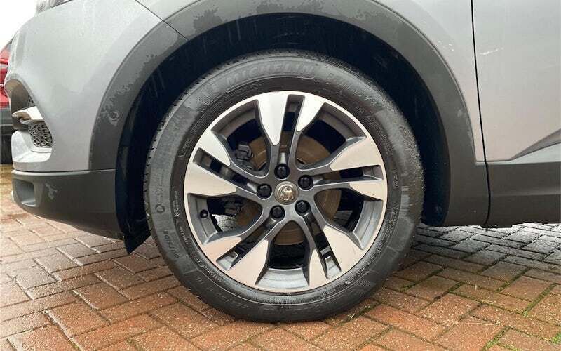 Used Vauxhall Grandland X SRi 131 HP (96 kW) 2021 SUV