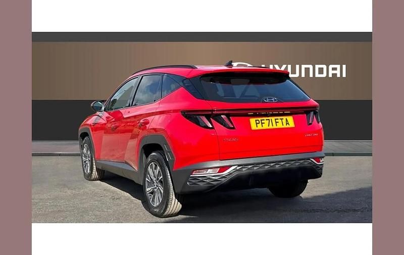 Used Hyundai Tucson SE 147 HP (108 kW) 2022 Red SUV