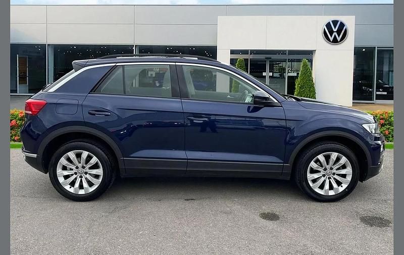 Used VW T-Roc SE 115 HP (84 kW) 2019 Blue SUV