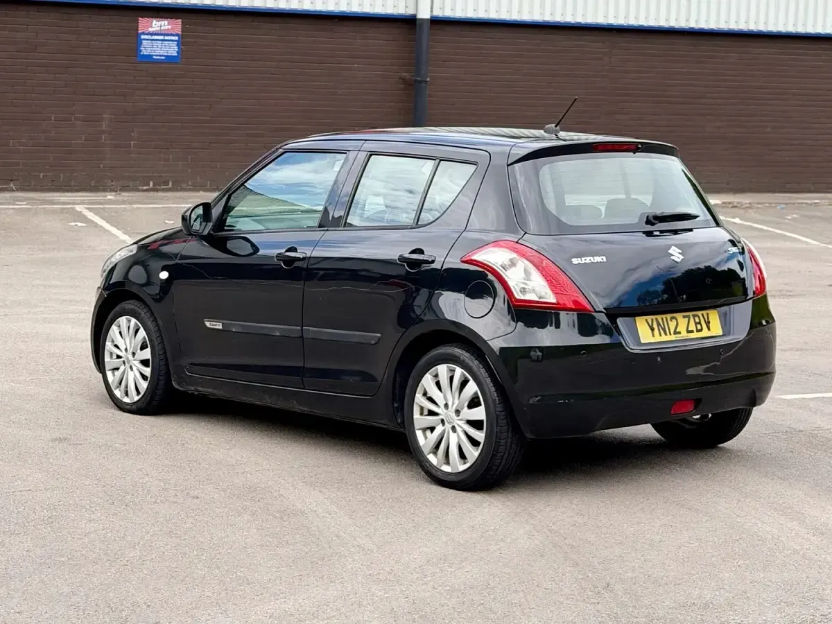 Used Suzuki Swift SZ3 94 HP (69 kW) 2012 Black Hatchback