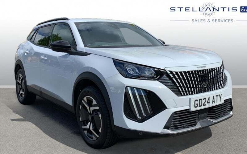 White Used 2024 Peugeot 2008 Allure SUV | £19,594 (Fair price) - Image 1/4