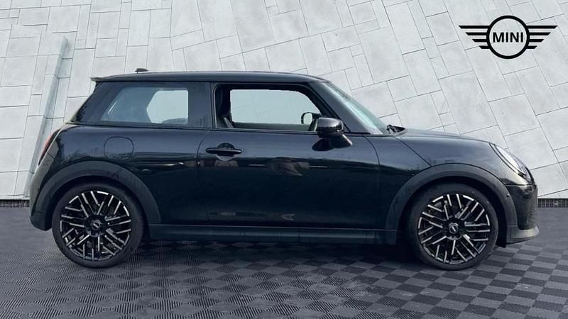Used Mini Cooper S Hatch 201 HP (147 kW) 2024 Black Hatchback