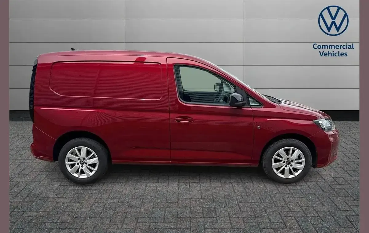 New VW Caddy Pro 101 HP (74 kW) 2025 Red MPV