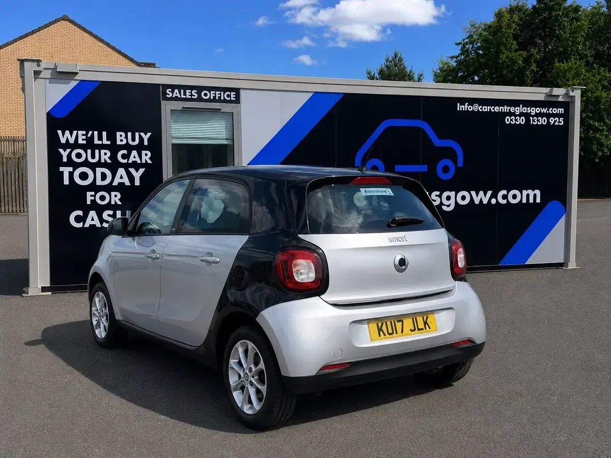 Used Smart ForFour Passion 71 HP (52 kW) 2017 Black Hatchback