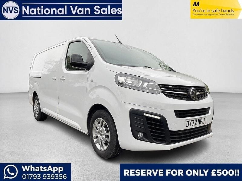 White Used 2022 Vauxhall Vivaro Sportive MPV | £8,990 (Fair price) - Image 1/4