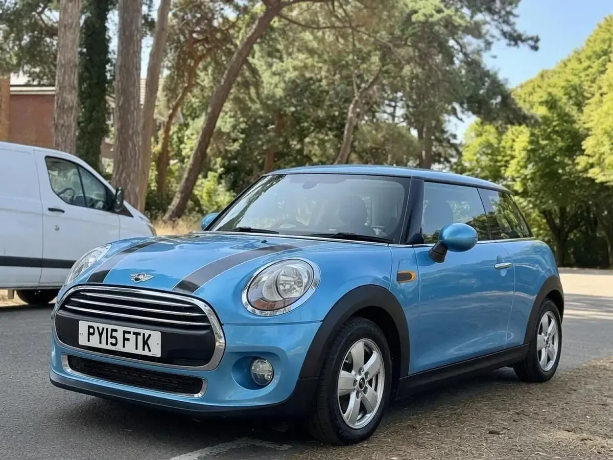 Used Mini ONE Hatch 102 HP (75 kW) 2015 Blue Hatchback