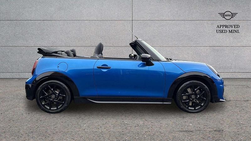 Usado Mini Cooper 201 HP (147 kW) 2025 Azul Citadino
