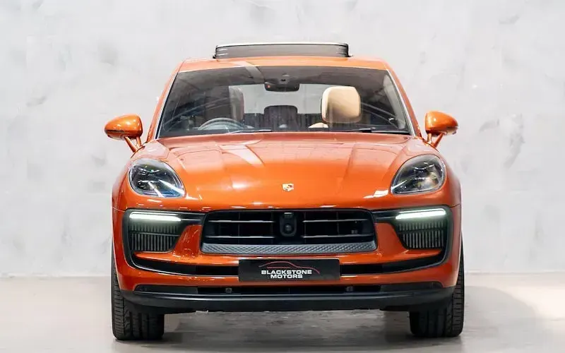 Used Porsche Macan 379 HP (278 kW) 2025 SUV
