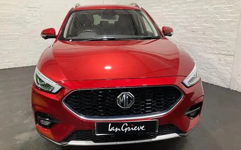 Used MG ZS Exclusive 111 HP (81 kW) 2023 Red SUV