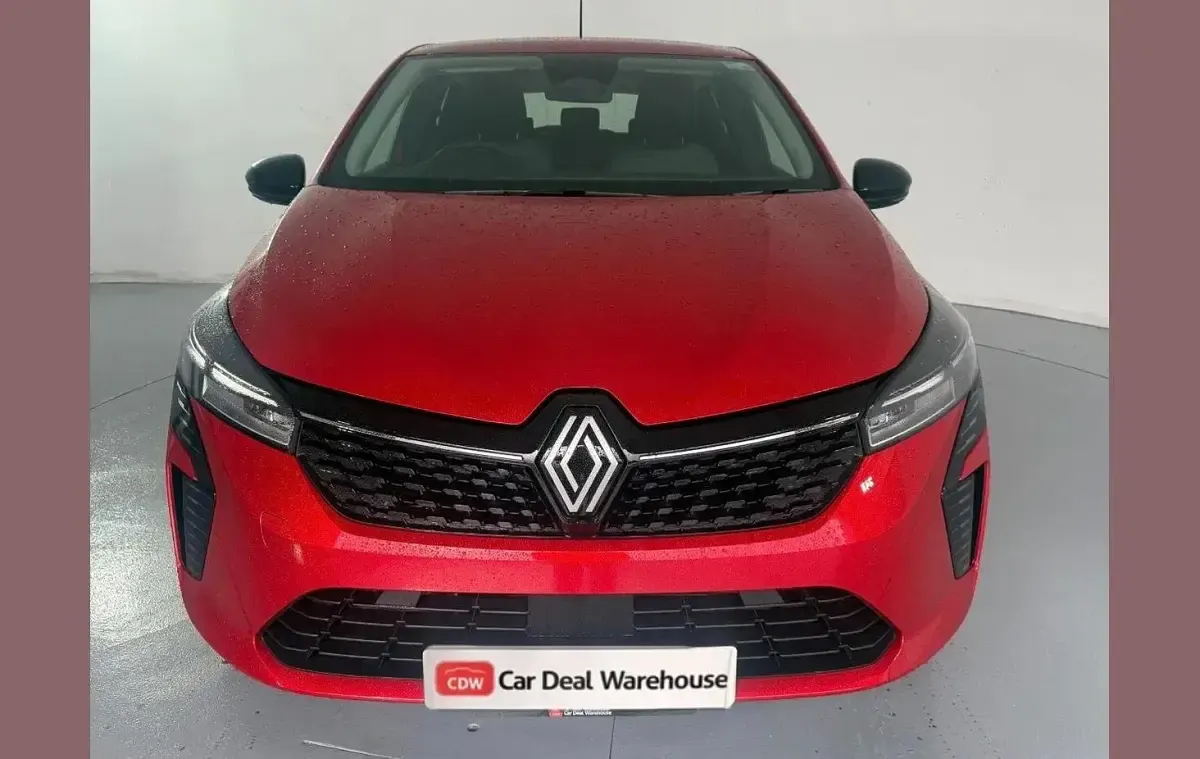 Used Renault Clio Evolution 88 HP (64 kW) 2024 Red Hatchback
