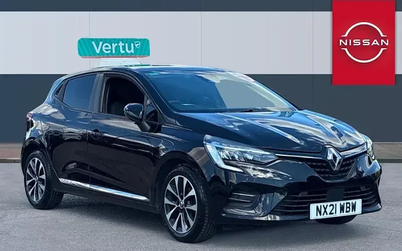 Used Renault Clio Iconic 101 HP (74 kW) 2020 Hatchback