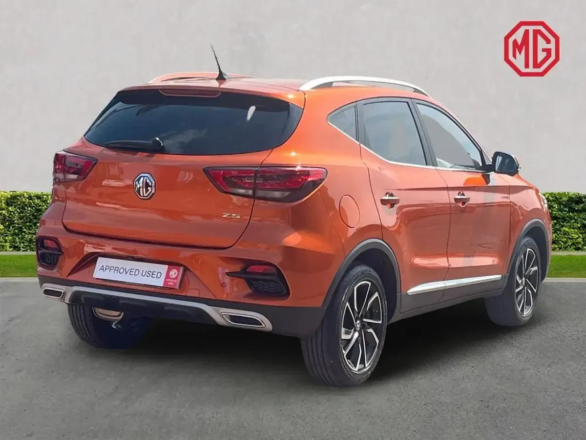 Used MG ZS Exclusive 105 HP (77 kW) 2024 Orange SUV