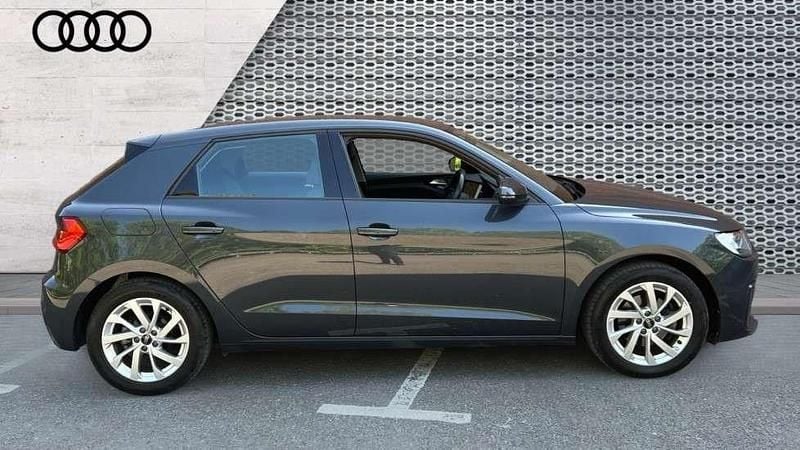 Usado Audi A1 Sport 110 HP (80 kW) 2022 Cinzento SUV