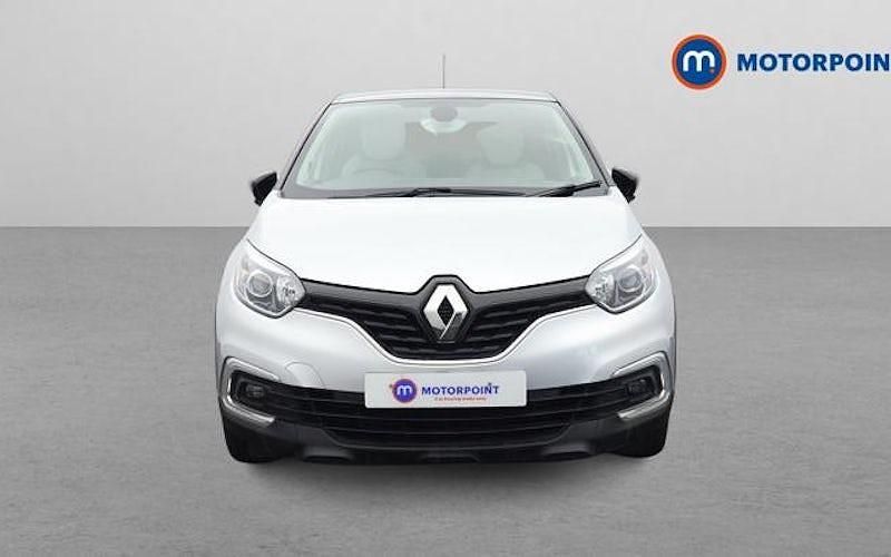 Second-hand Renault Captur Iconic 150 CP (110 kW) 2019 Negru SUV