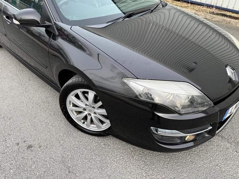 Used Renault Laguna III Dynamique 150 HP (110 kW) 2011 Black Estate