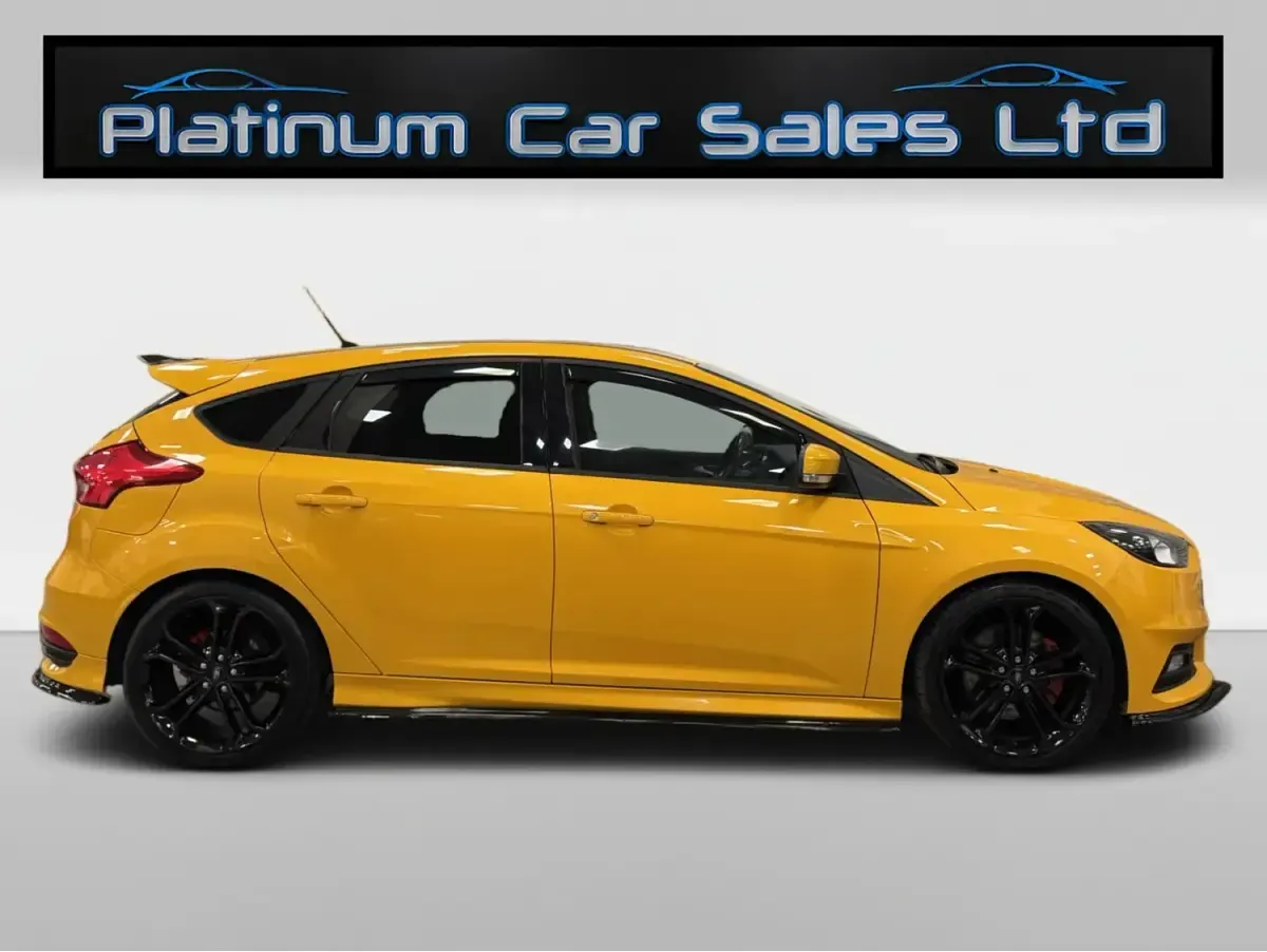 Used Ford Focus ST 2015 Yellow Hatchback