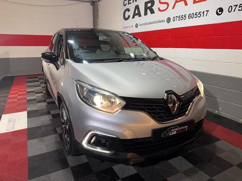 Usado Renault Captur Iconic 90 HP (66 kW) 2018 Prateado SUV