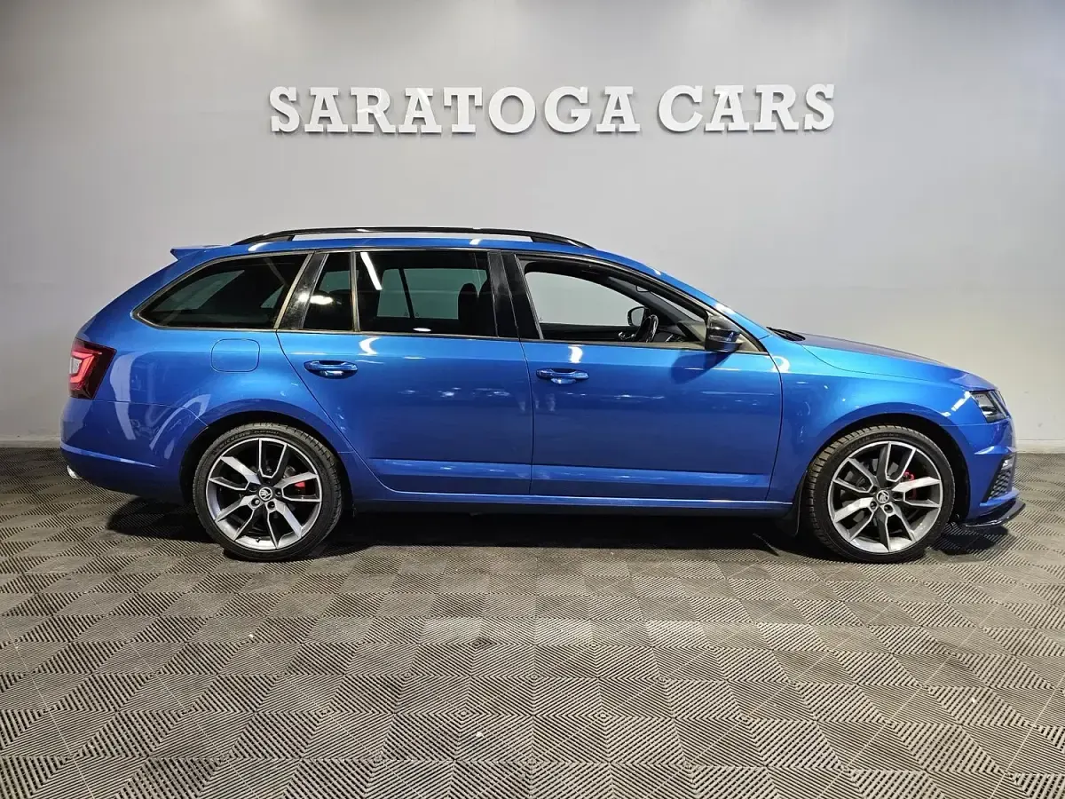 Used Skoda Octavia vRS 184 HP (135 kW) 2017 Blue Estate