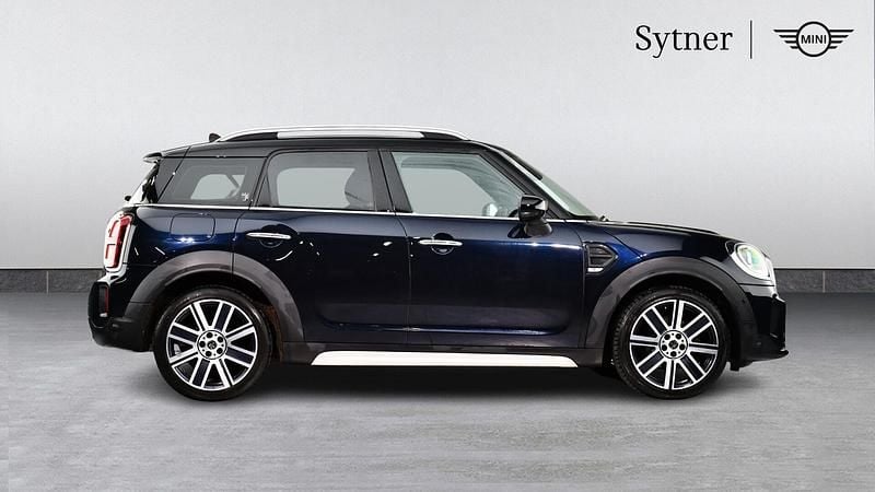 Usado Mini Cooper Countryman Exclusive 134 CV (98 kW) 2021 Negro SUV