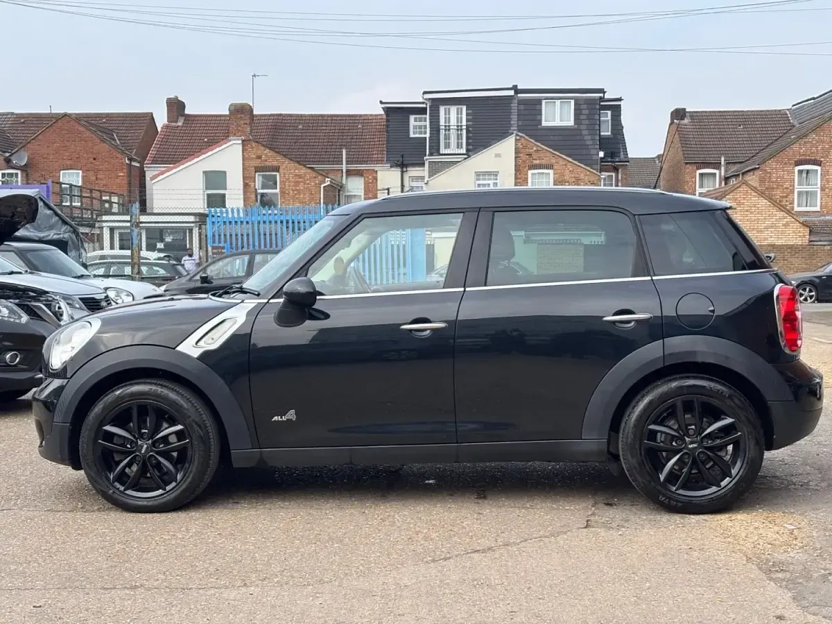 Używany Mini Cooper D 2014 Czarny Hatchback
