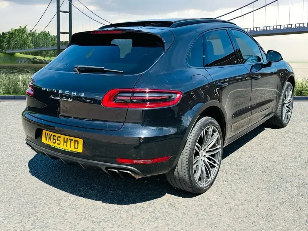 Used Porsche Macan Turbo 400 HP (294 kW) 2015 Black SUV