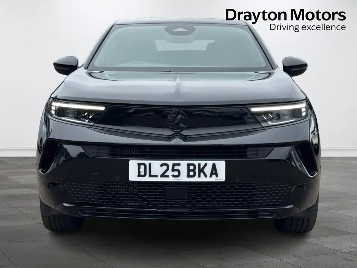 Used Vauxhall Mokka Ultimate 136 HP (100 kW) 2025 Black SUV