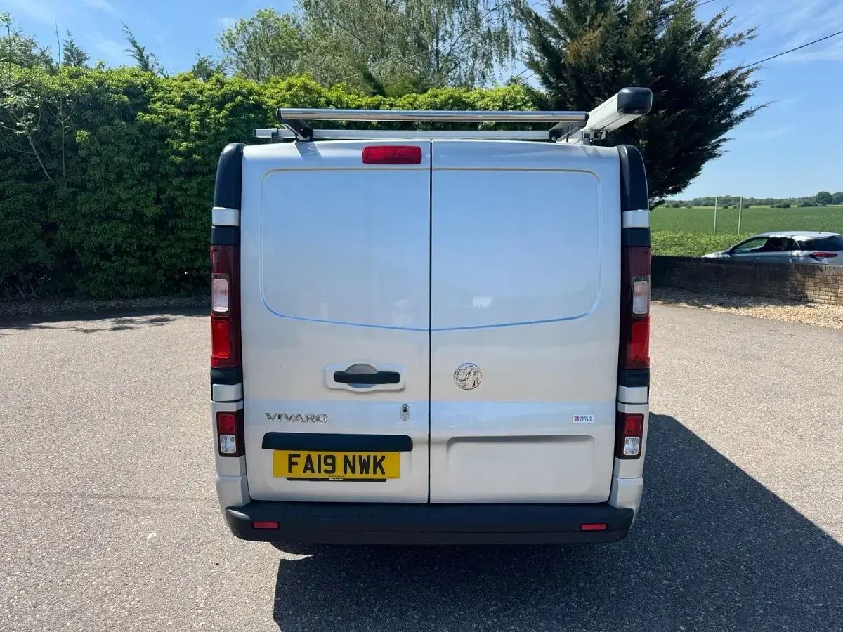 Used Vauxhall Vivaro Sportive 120 HP (88 kW) 2019 Silver MPV
