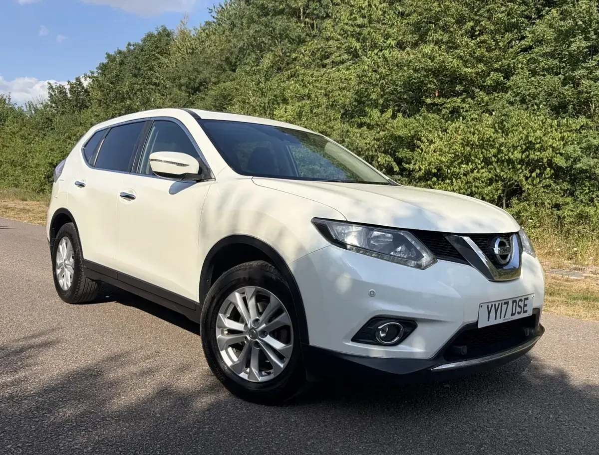 Used Nissan X-Trail Acenta 163 HP (119 kW) 2017 White SUV