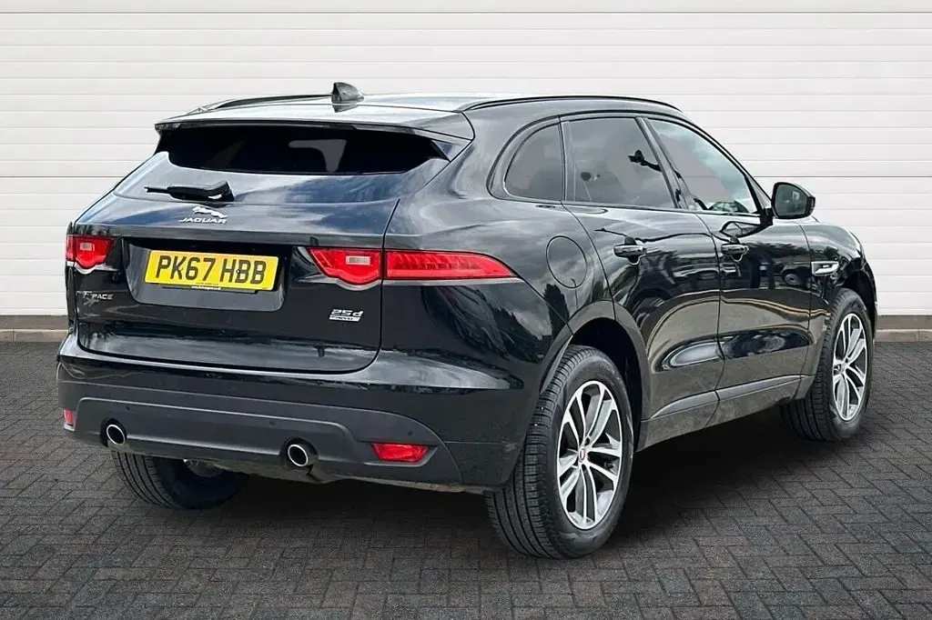 Used Jaguar F-Pace R-Sport 240 HP (176 kW) 2017 Black SUV
