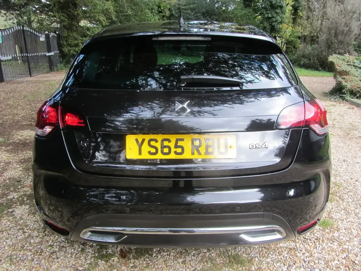Used DS Automobiles DS4 Elegance 2015 Black Hatchback