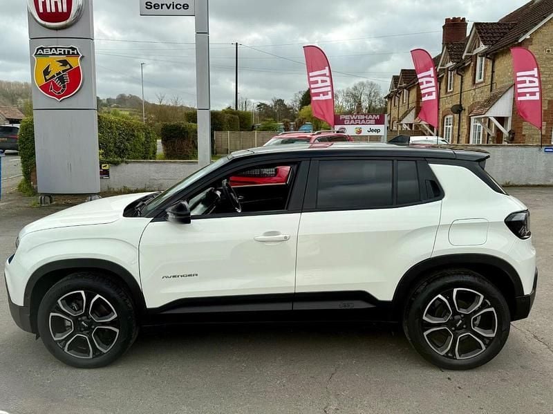 Used Jeep Avenger EV Summit 113 kW (154 HP) 2024 White SUV
