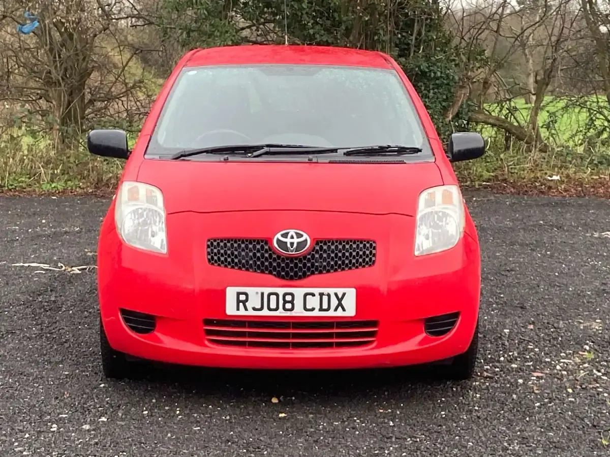Gebraucht Toyota Yaris T2 69 PS (50 kW) 2008 Rot Kleinwagen