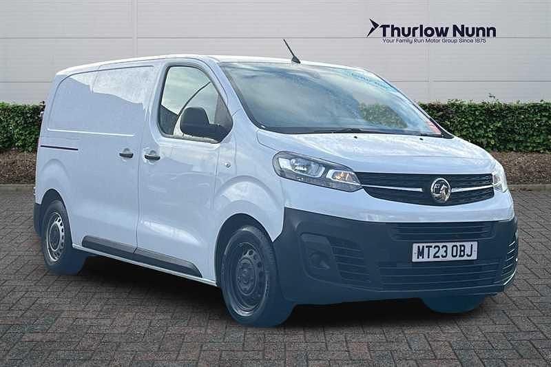 Used Vauxhall Vivaro 120 HP (88 kW) 2023 White MPV