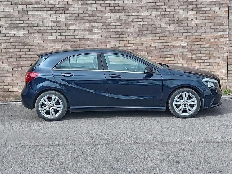 Used Mercedes A200 136 HP (100 kW) 2018 Blue Hatchback